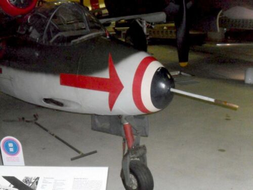 Heinkel He 162 A Volksjager