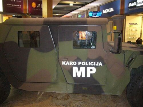 Hummer M1114