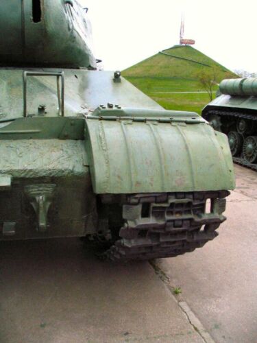IS-2