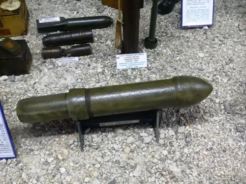 Nebelwerfer-41-15-cm-1