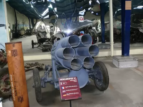 Nebelwerfer-41-15-cm-15