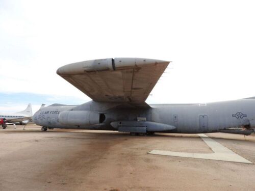 Lockheed C-141B Starlifter