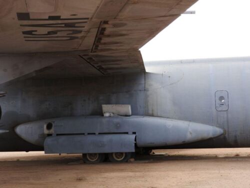 Lockheed C-141B Starlifter