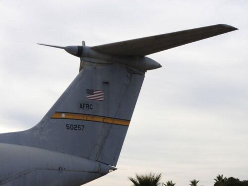Lockheed C-141B Starlifter