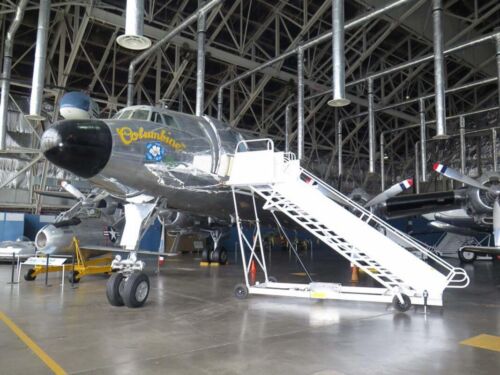 Lockheed-VC-121E-Super-Constellation-Columbine-III-1