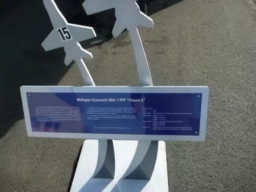 Mikoyan-Gurevich-Mig-17PF-1