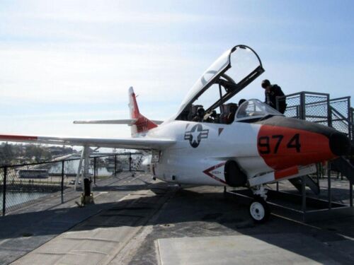 North American T-2C Buckeye
