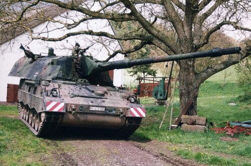Panzerhaubitze 2000