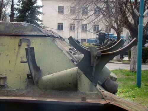 SU-100