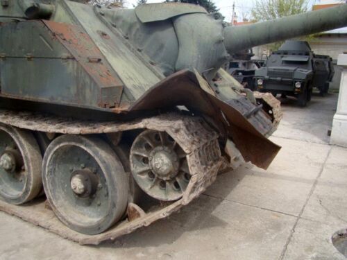 SU-100