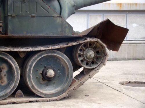 SU-100
