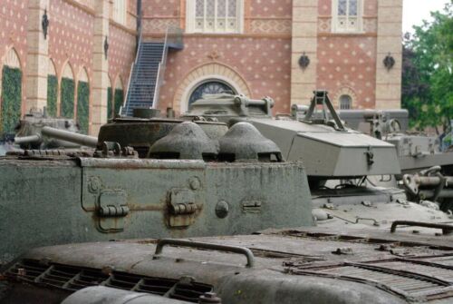 SU-100