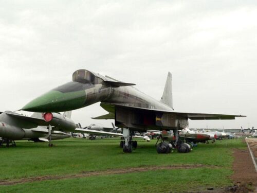 Sukhoi T-4
