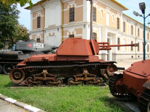 TACAM R-2