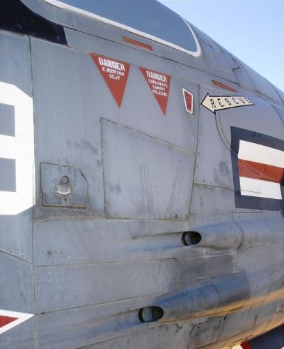 Vought DF-8A Crusader