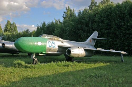 Yak-25 Flashlight