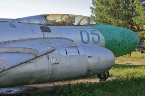 Yak-25 Flashlight